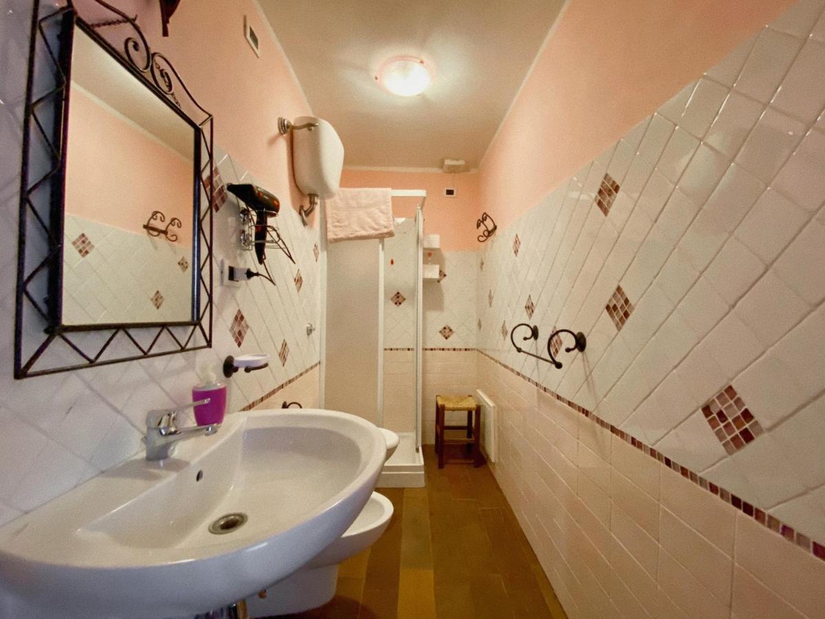 Domos Antigas Bed & Breakfast Bottidda Exterior photo